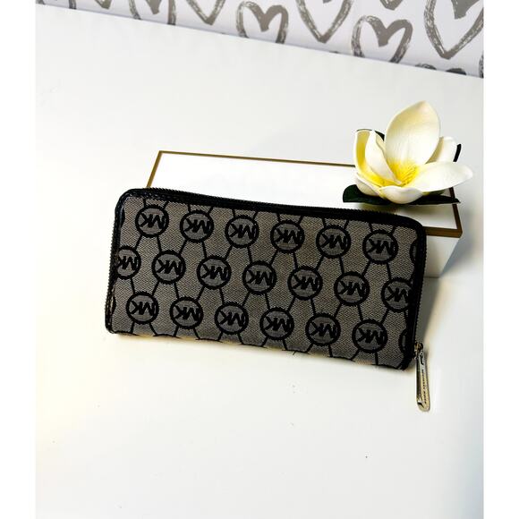 Michael Kors Monogram Zip Wallet – Classic Logo Prin - Picture 2 of 5